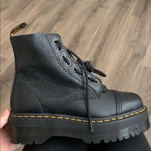 Dr marten Sinclair black